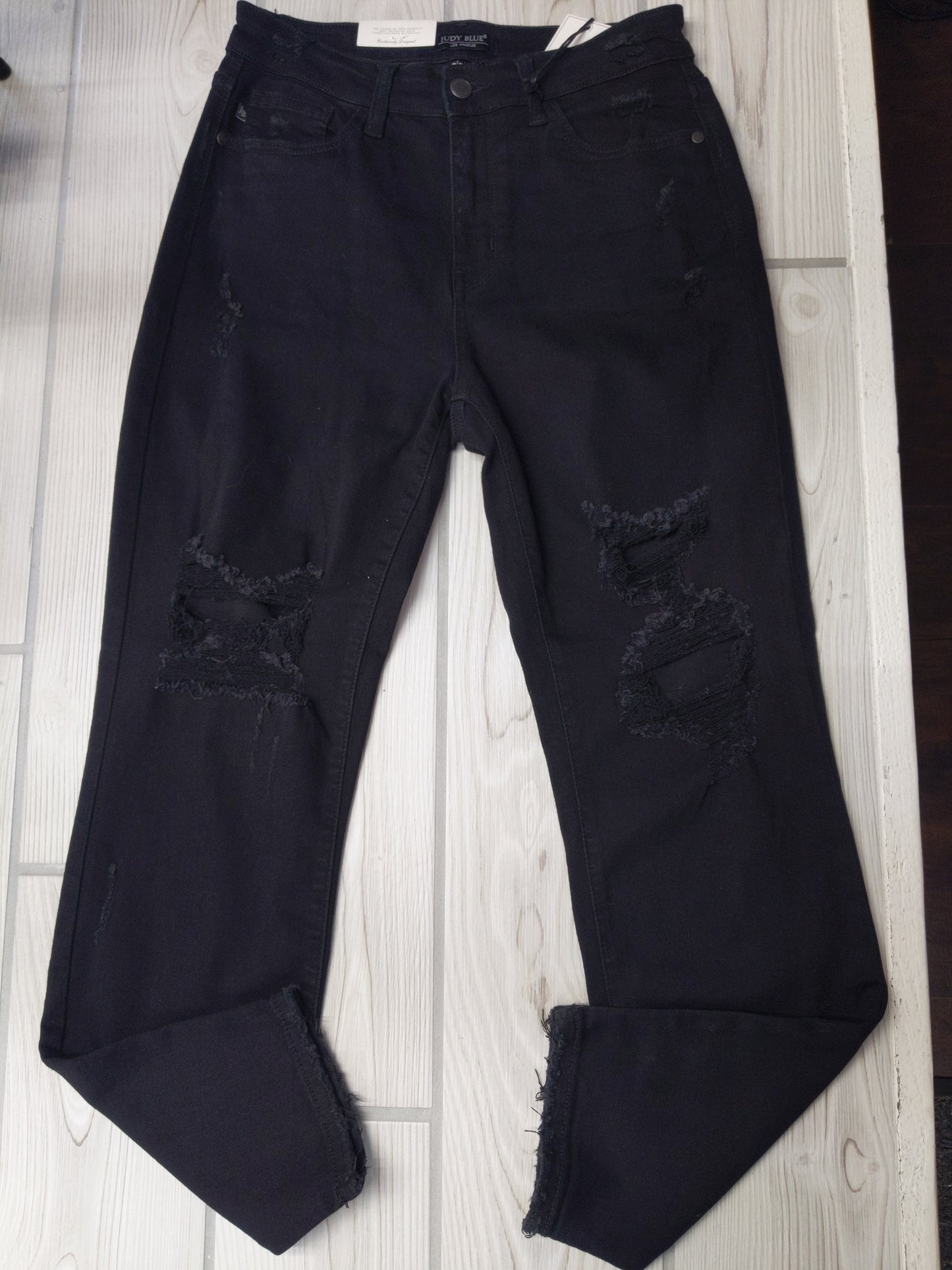 JB82161REG-BLACK GW DESTROYED