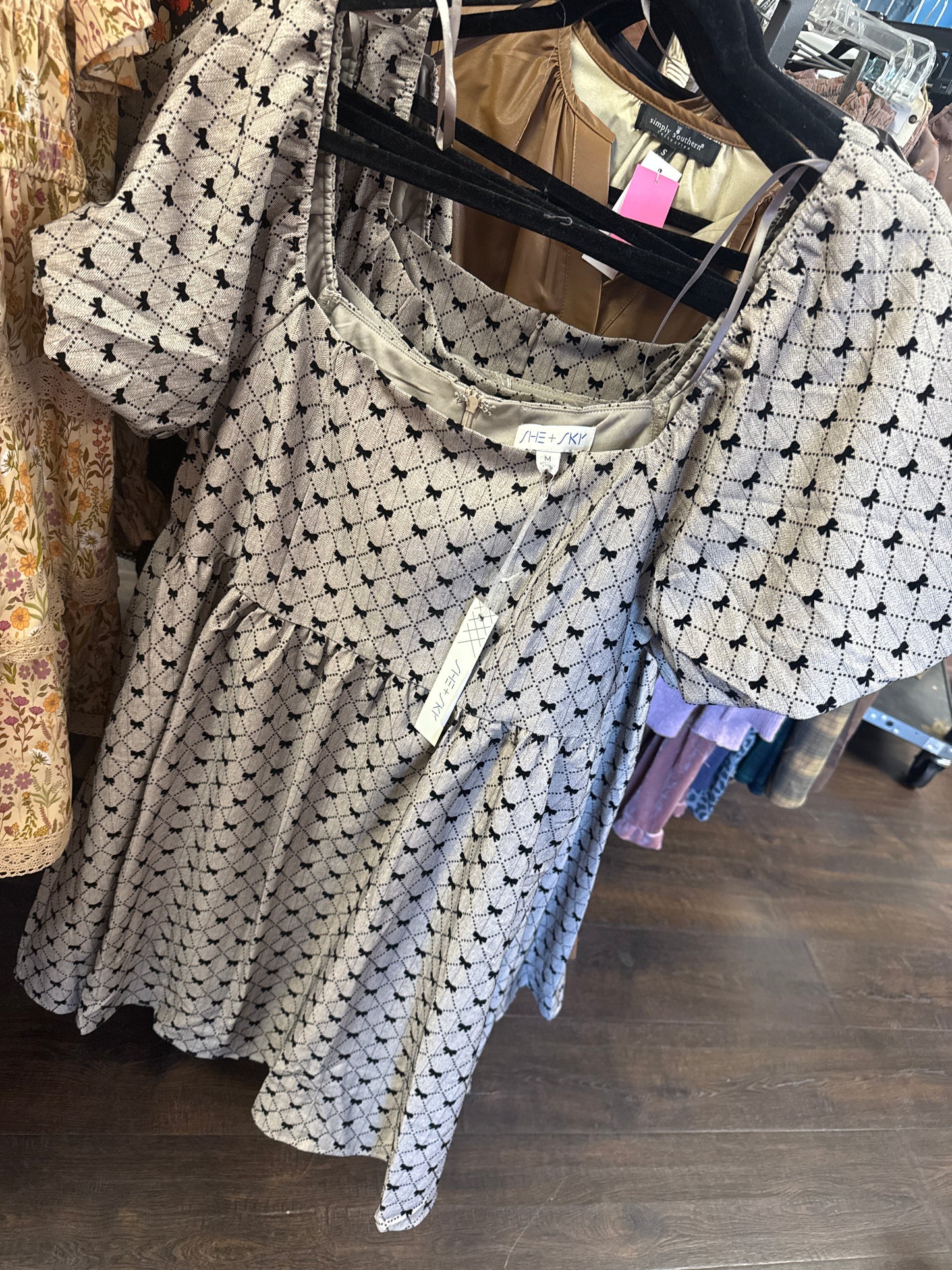 SY7561-PUFF SLEEVE FLOCKED BOW WOVEN DRESS WITH POCKET TAUPE