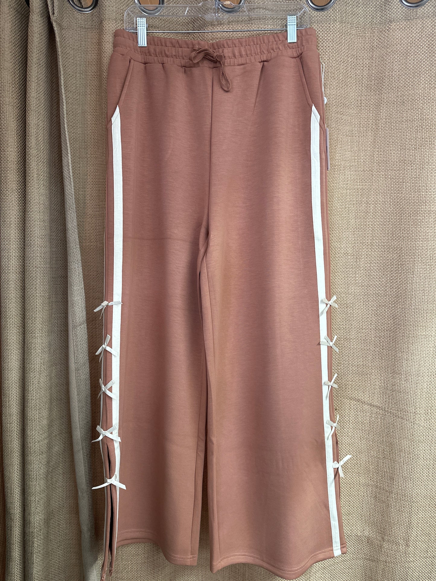 0226-PNT-LNG-TIE-MOCHA