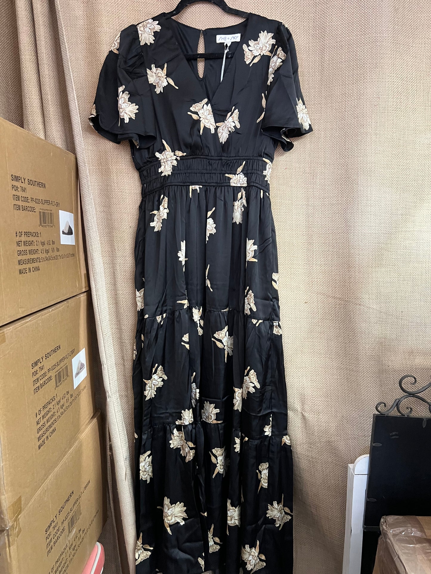 SHE+SKY SY9726 Two color way stories, Black or Mocha floral mid lenght. SILKY fabric