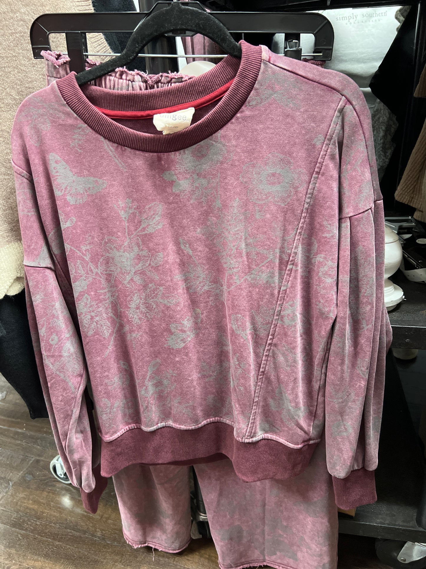 UMGEE K9126-T WINE LS FLORAL PRINT TOP