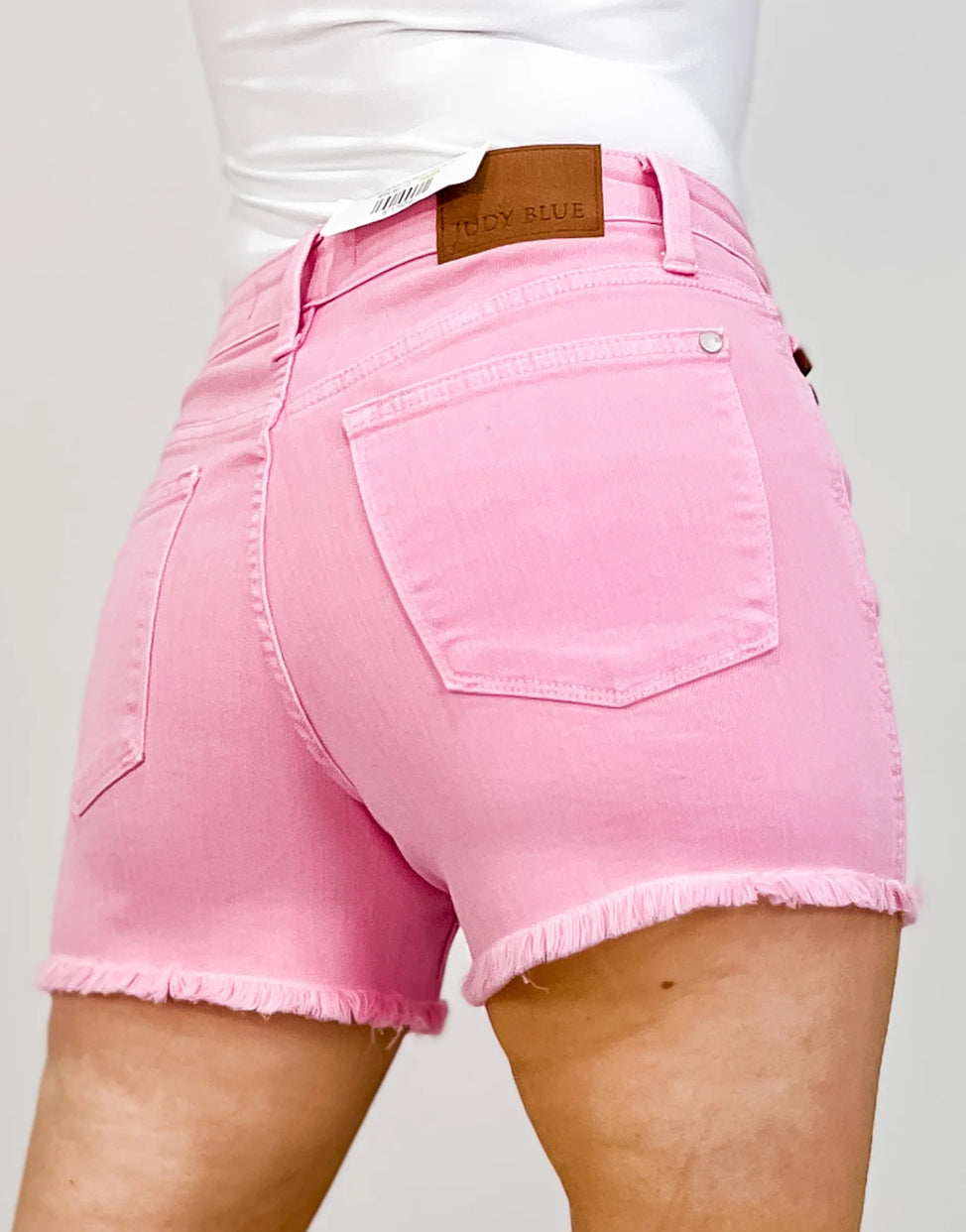JB 150225 MR GARMENT DYED FRAY HEM SHORTS LT PK