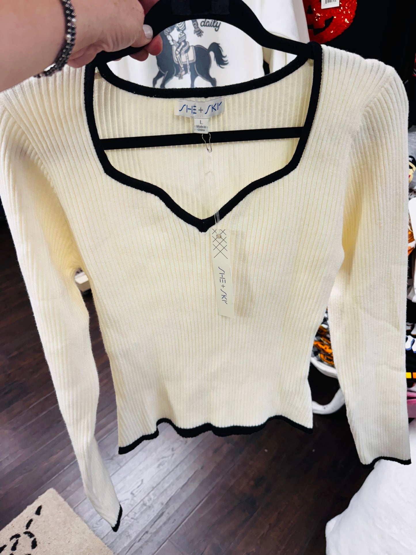 SY7733-LONG SLEEVE SWEETHEART NECK SWEATER TOP WITH CONTRAST BINDING