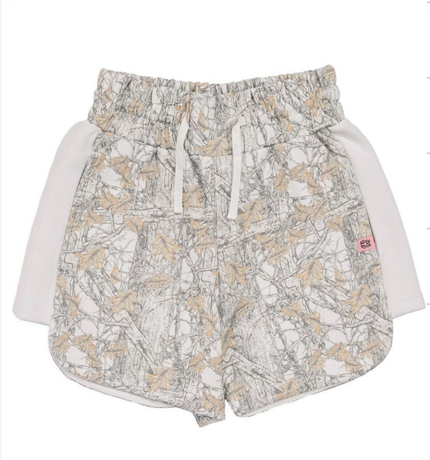 0225-SHORT-CNTRST-CAMOWHT