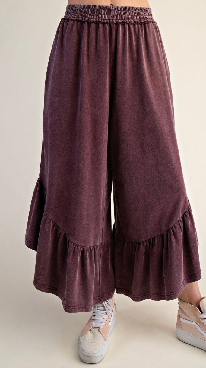 EASEL EB58168 Mulberry Ruffle Bottom Mineral Wash