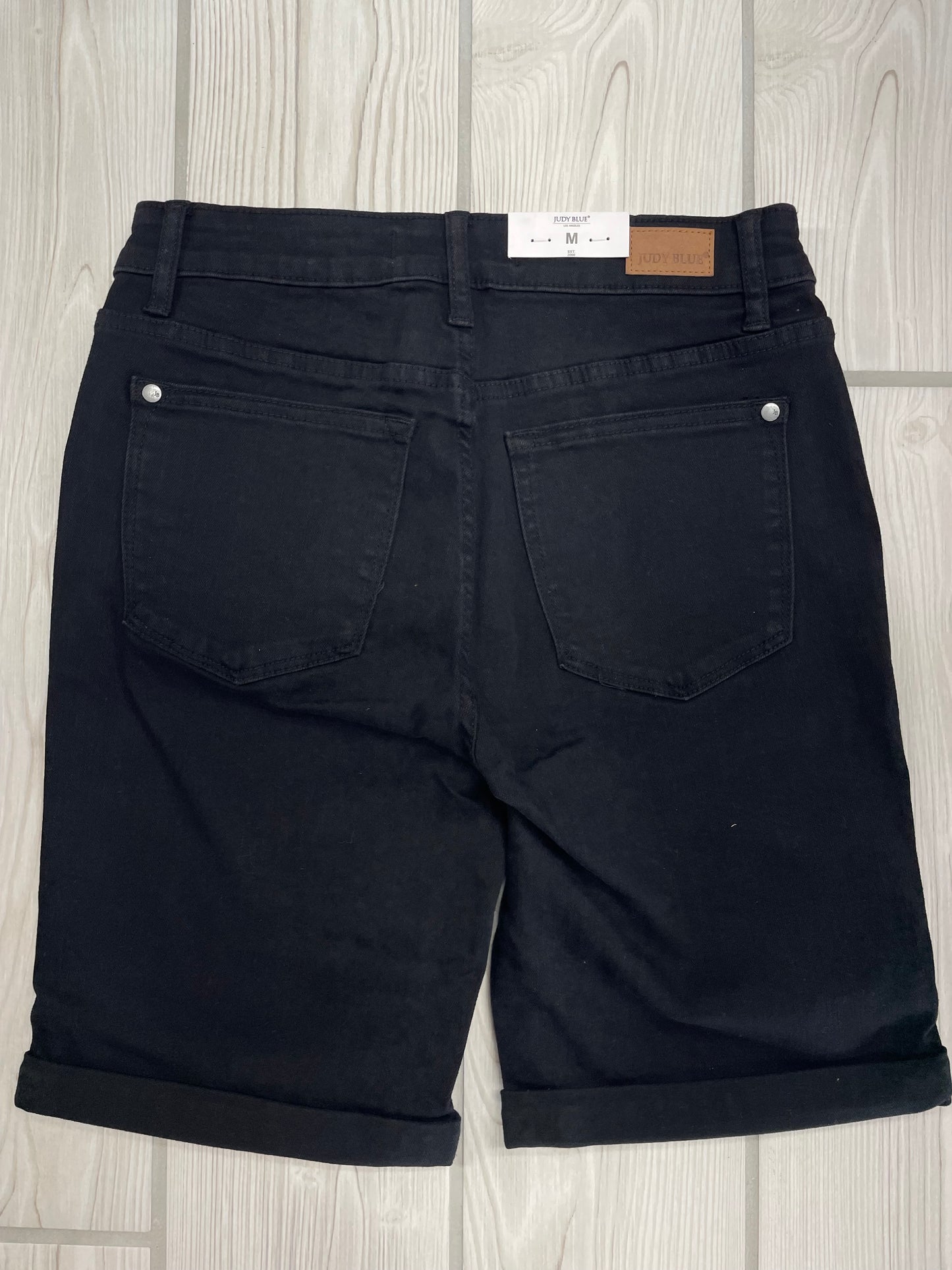JB150064 HW BLACK CUFFED shorts