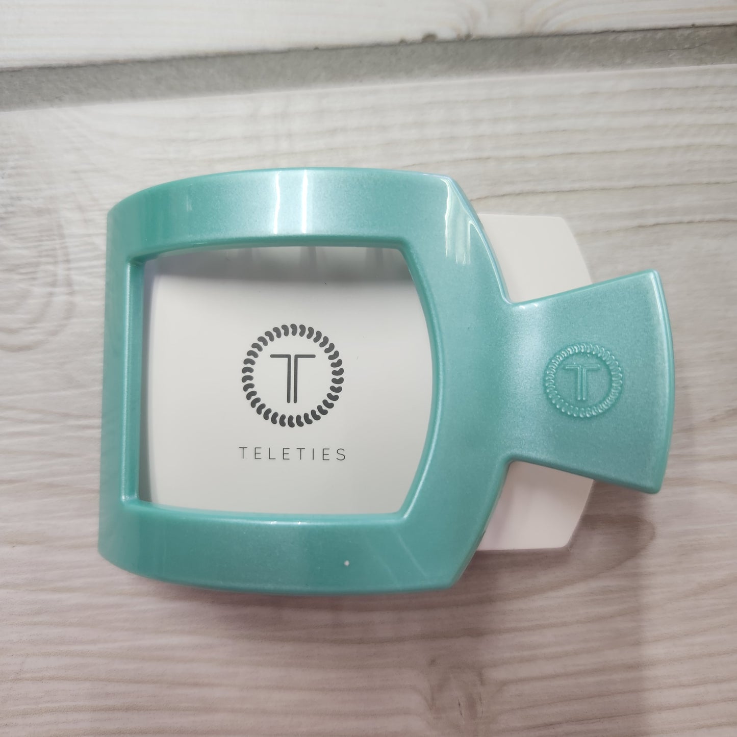 Teletie Medium Flat Square Clip