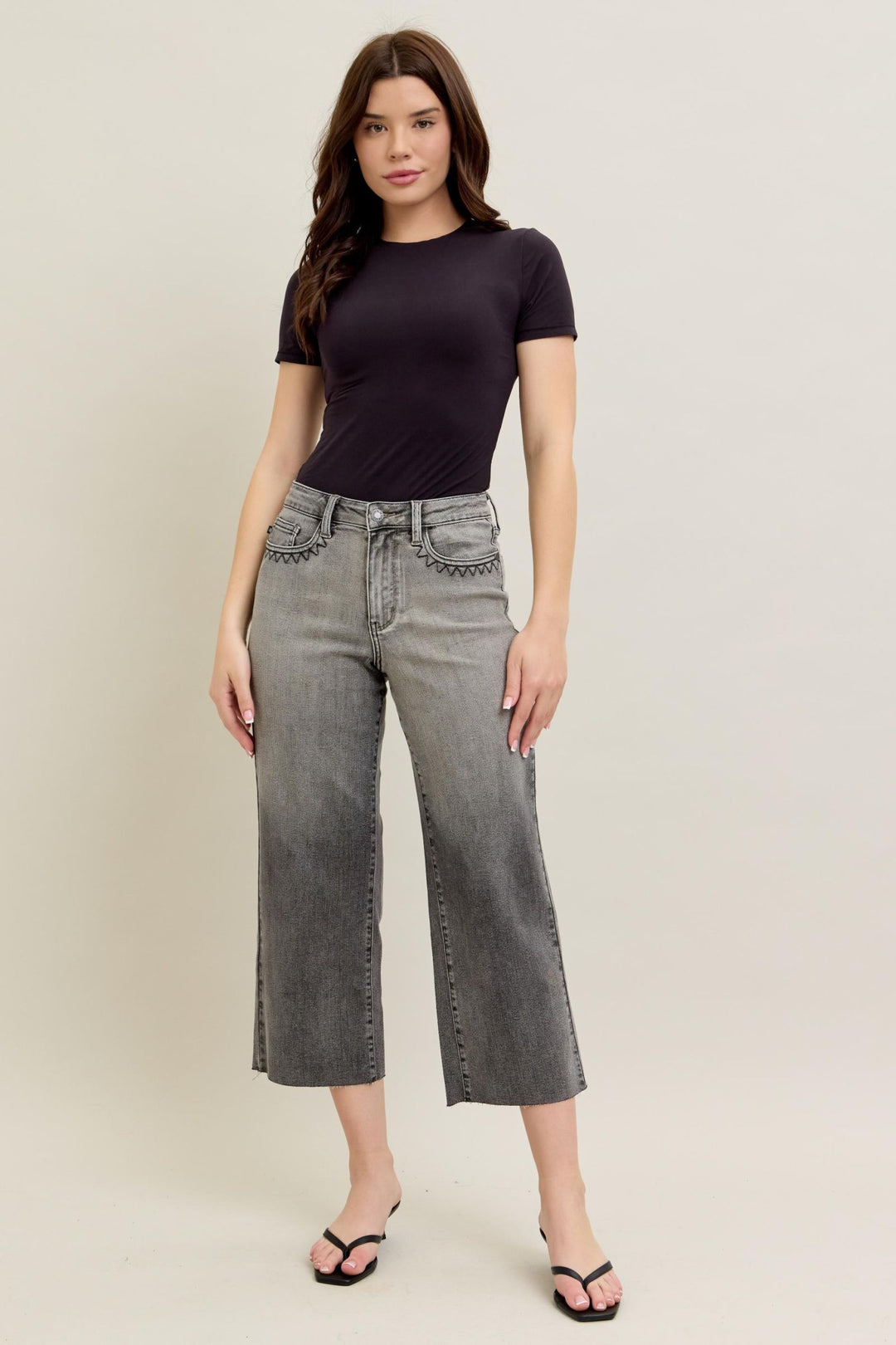 JB 88949 REG - HW Vintage Grey Wash & Front Pkt Embroidery Crop Wide