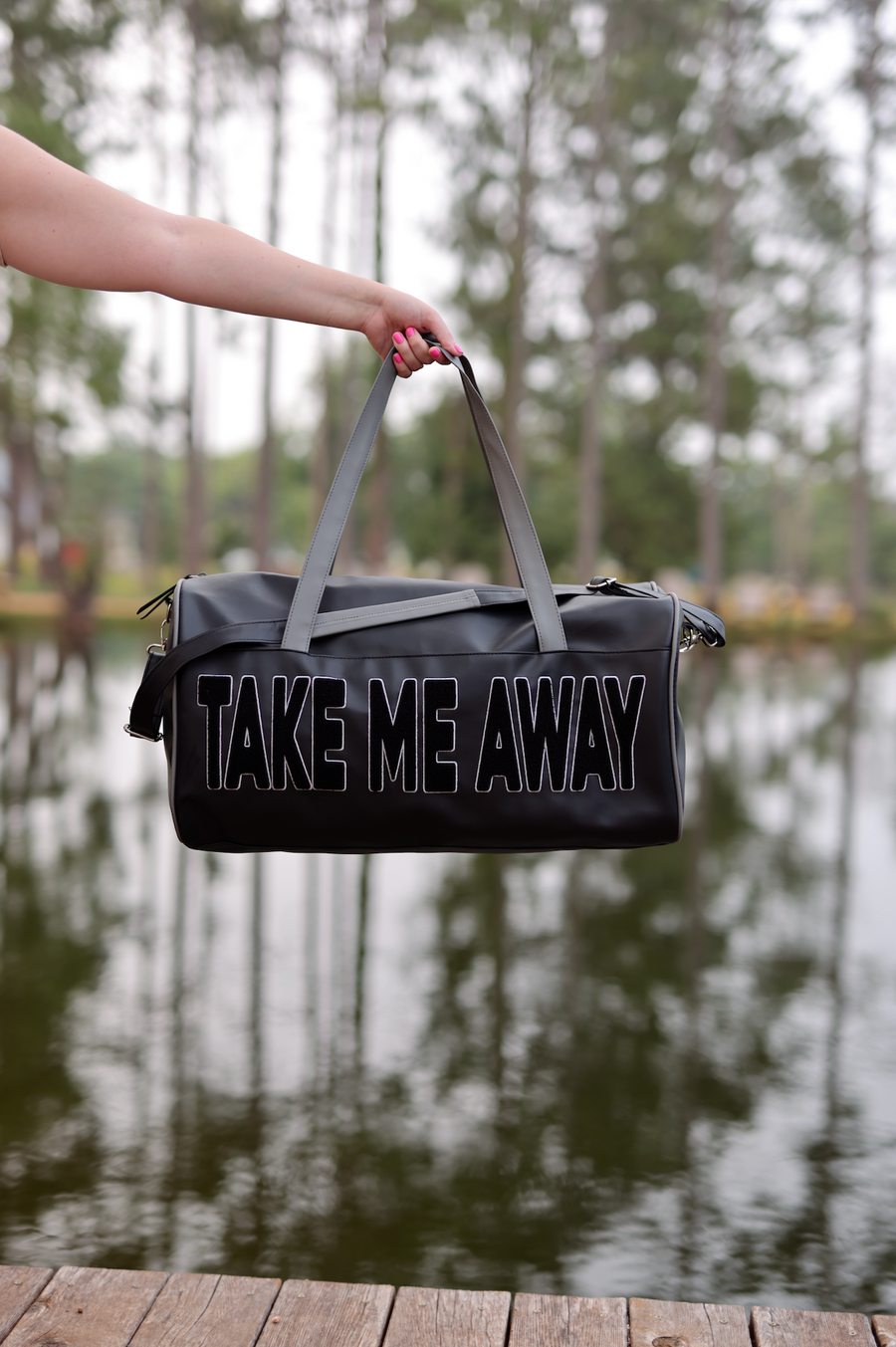 JLB DUFFLE BAG BLACK TAKE ME AWAY SHEPRA