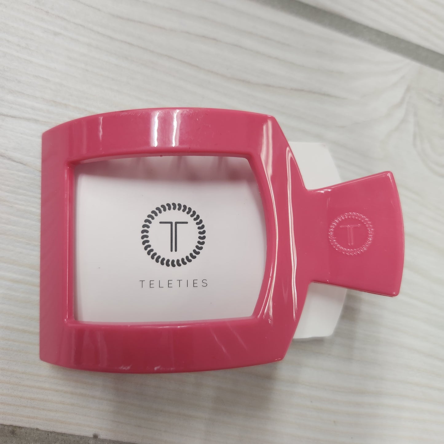Teletie Medium Flat Square Clip