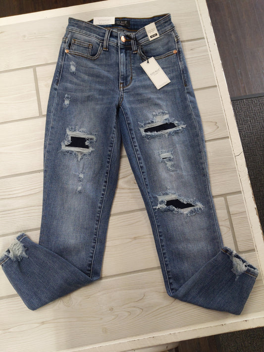 82525REG MR w/ Navy Blue Patched Destroy Relaxed