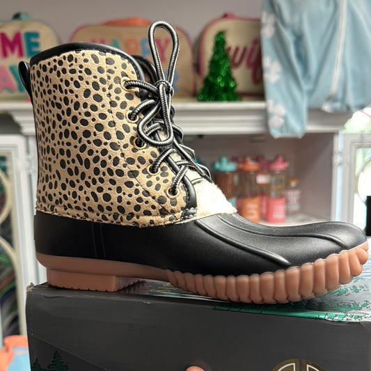 0221-BOOTS-LACE-SPOT