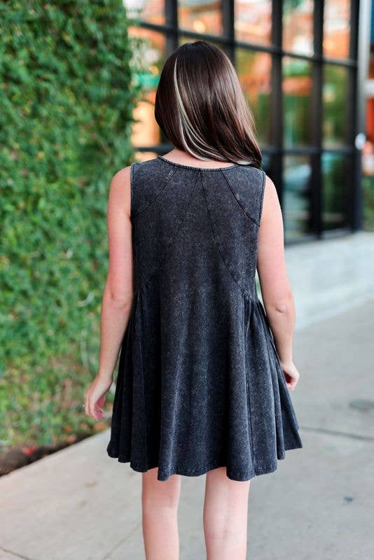 Women's Dress – On The Daily Swing Dress – Midnight