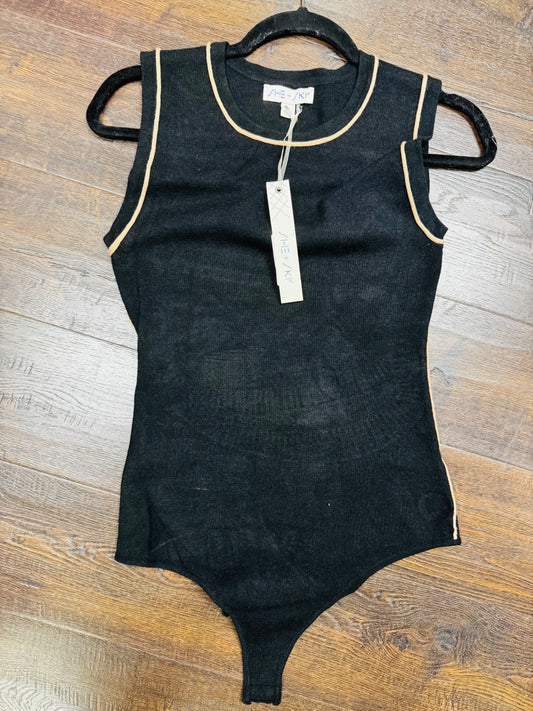 SHE+SKY SY7656 BLACK/BEIGE PIPING SLEEVELESS SWEATER BODYSUIT