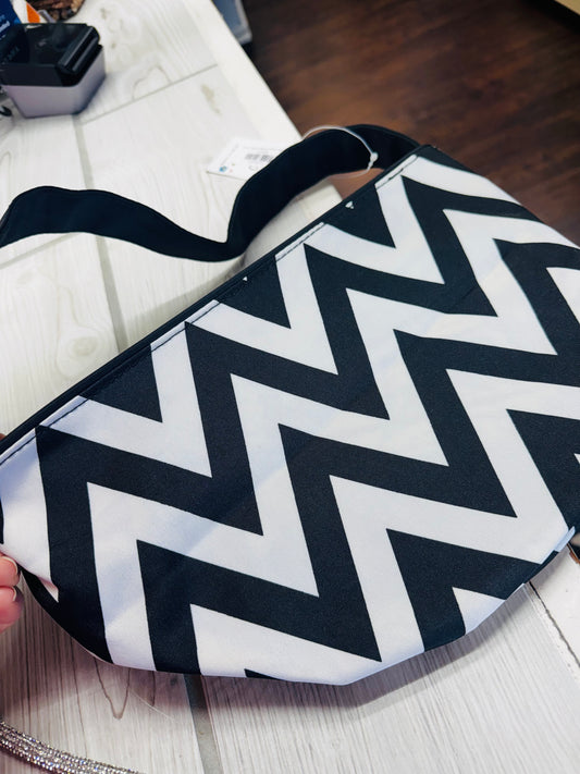 Ever Moda Black White Bucket