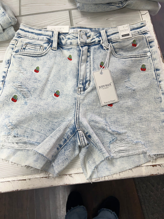 JB 150125 HI-WAISTED CHERRY EMBR ACID WASH CUTOFF SHORTS