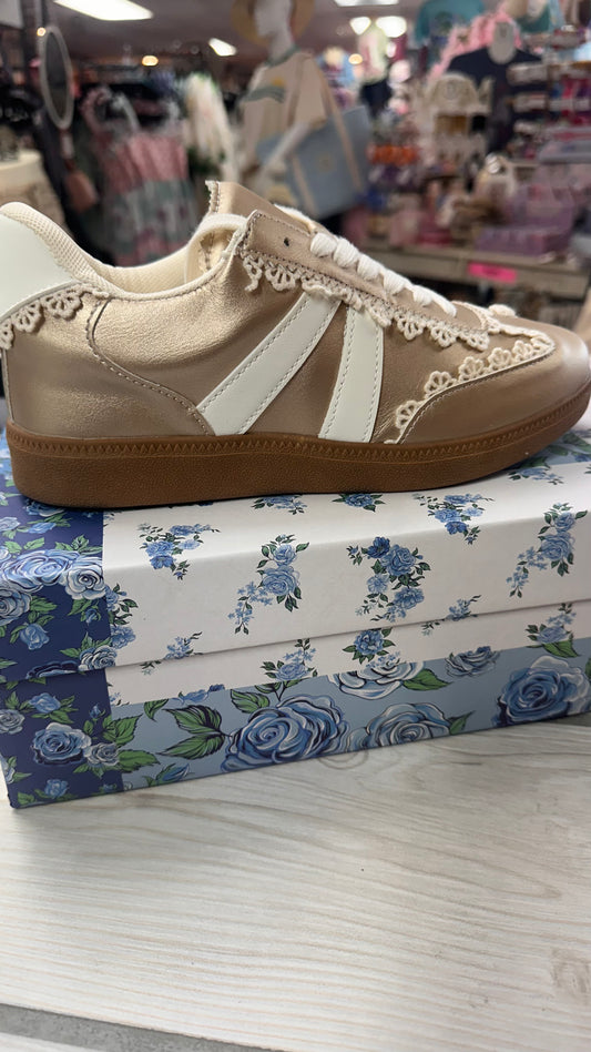 0126-SNEAKER-GOLD