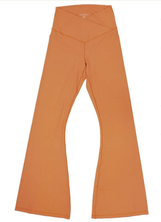 0224-LEG-FLARE-MOCHA