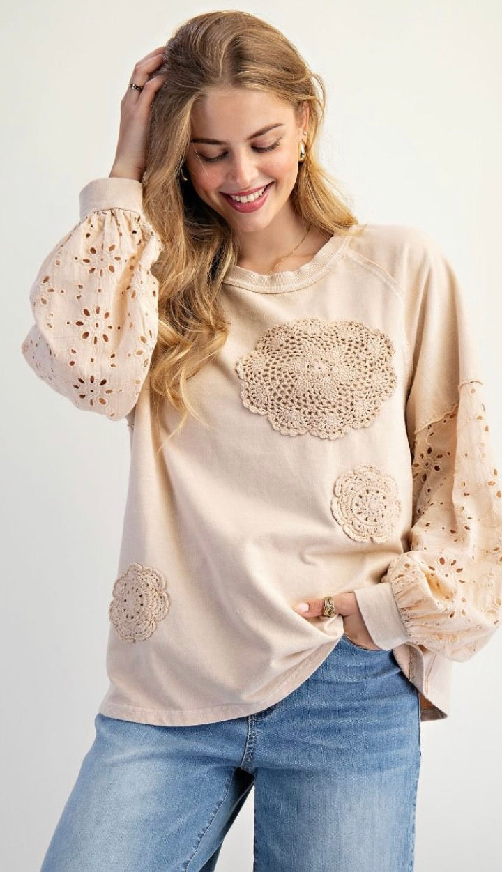 EASEL ET18945 ECRU EYELET LACE WASHED TERRY PULLOVER