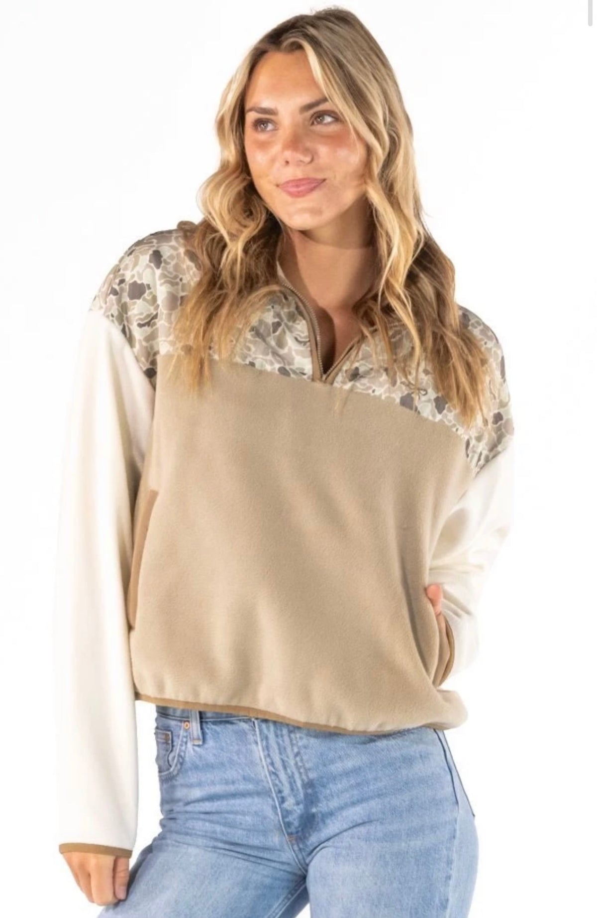 0226-PULL-ALEYNA-LTCAMO