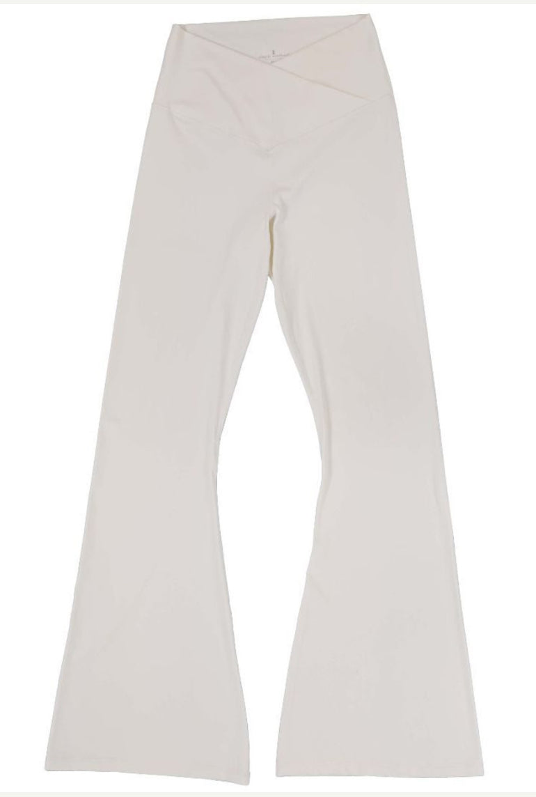 0224-LEG-FLARE-IVORY