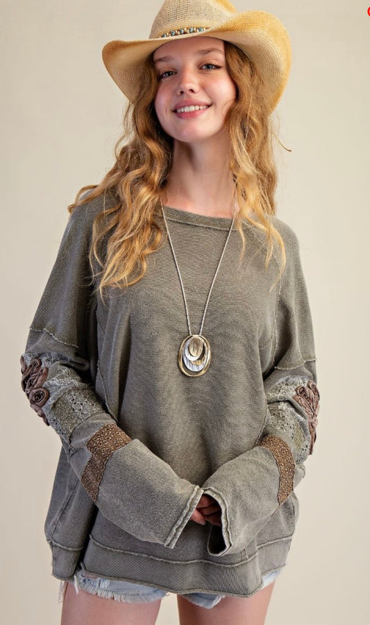 EASEL ET28071 Faded Olive Lace Mix Mineral Wash Pullover