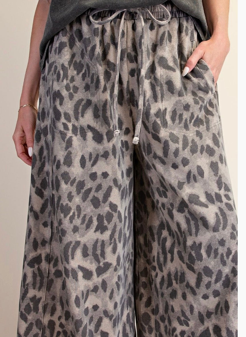 Easel EB58327 ASH ANIMAL PRINT MINERAL WASHED TERRY KNIT PANTS