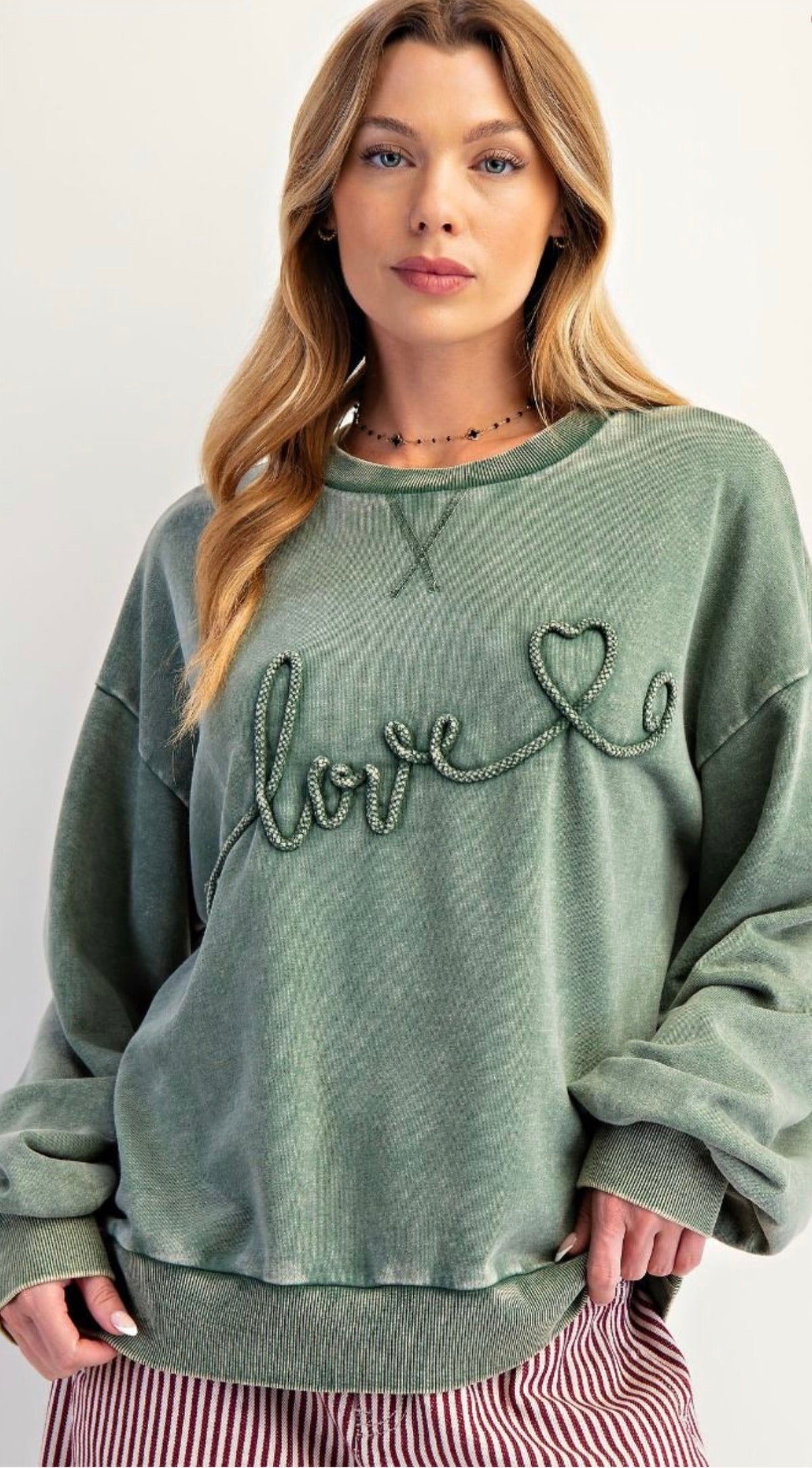 EASEL ET27372 JUNIPER GREEN LOVE EMBO MONKEY WASHED TERRY PULLOVER