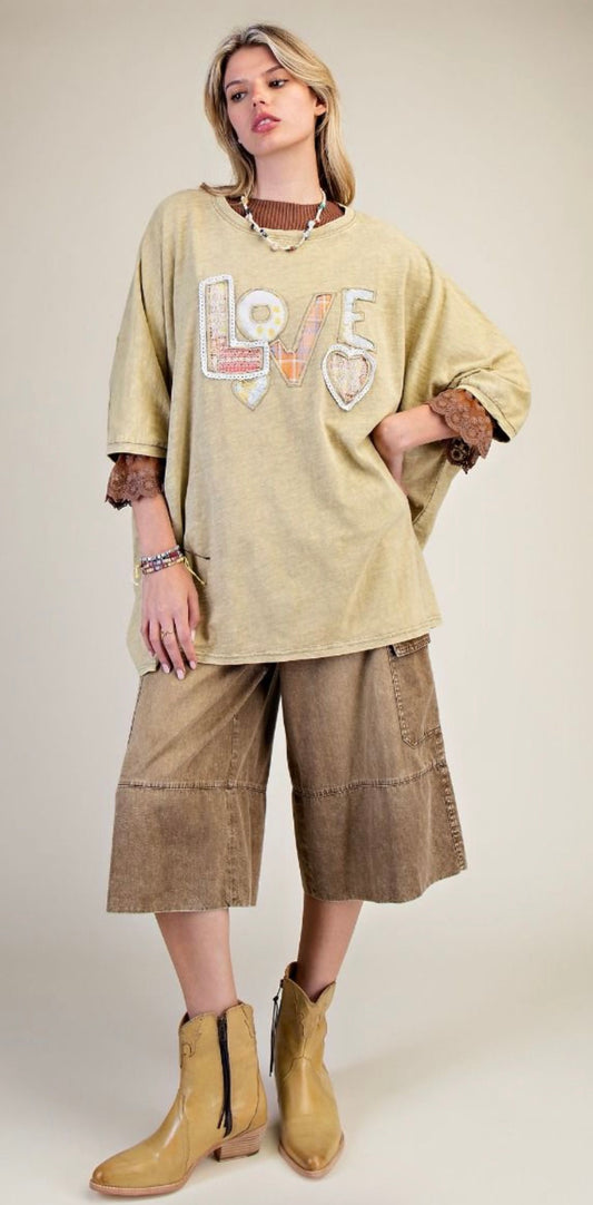 EASEL ET21482 Faded Olive Shirt SLVS Love Patch Top