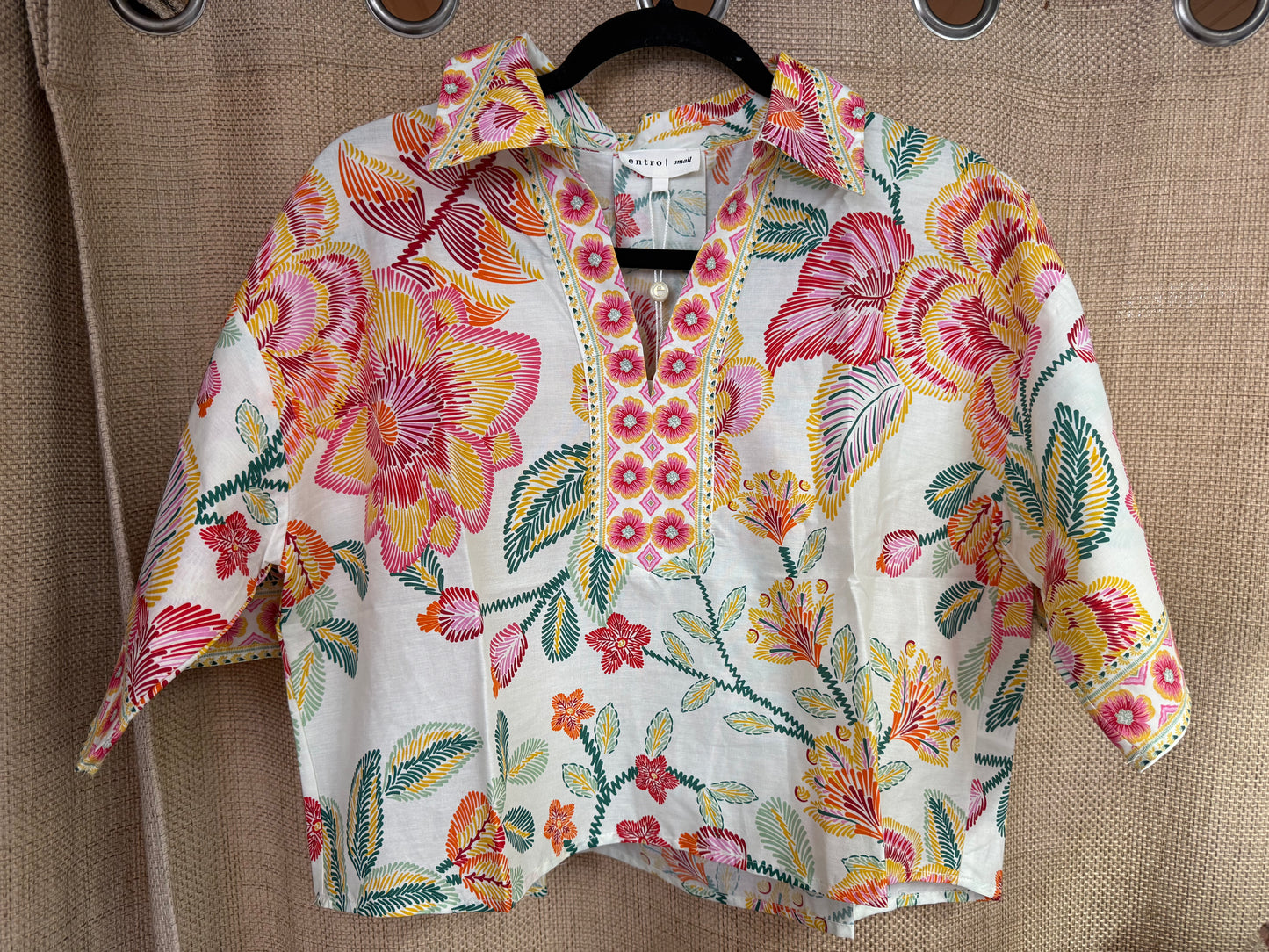Entro T31210 Tropical Print Crop Top