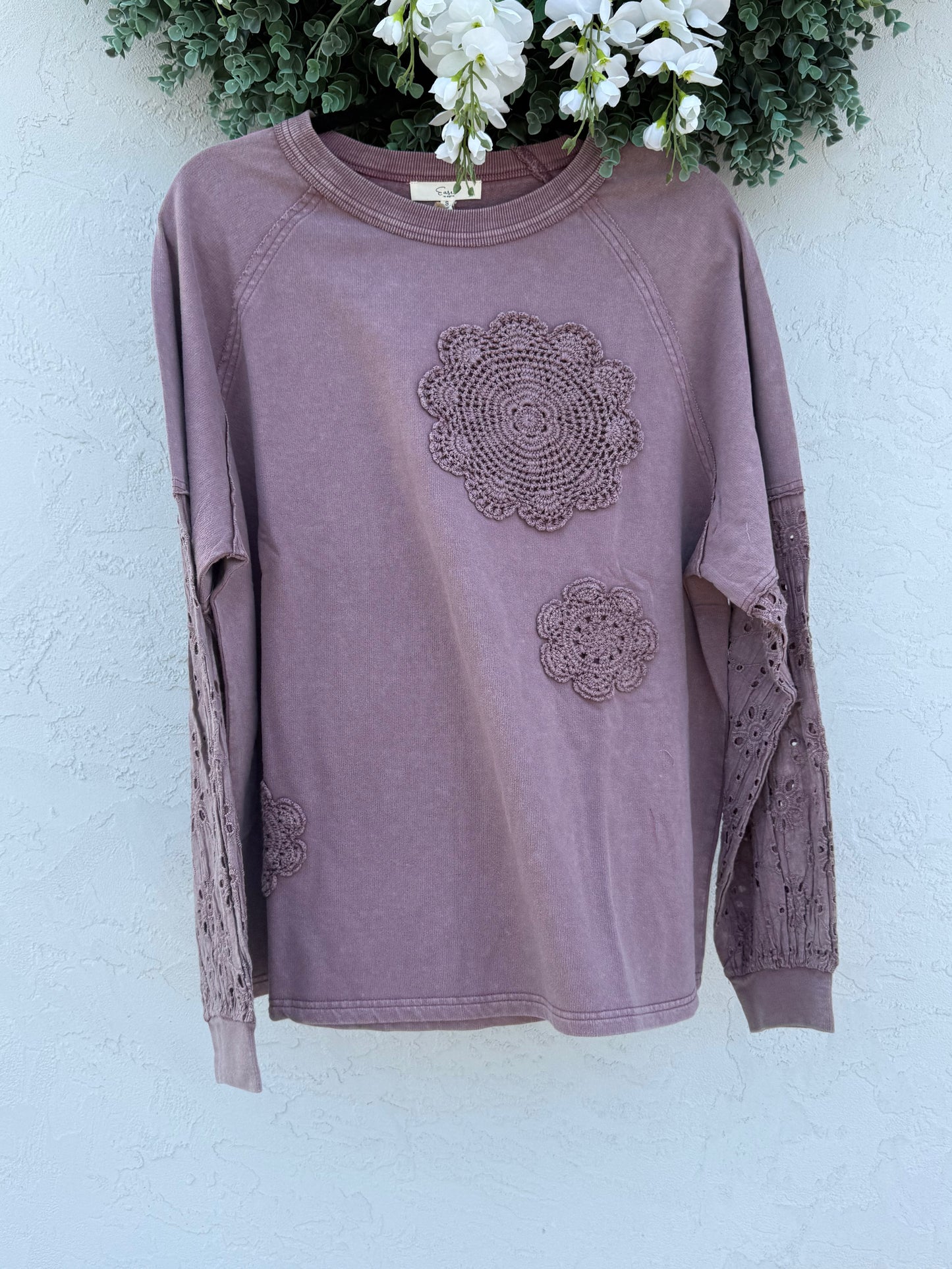 EASEL ET18945 RED BEAN EYELET LACE WASHED TERRY PULLOVER