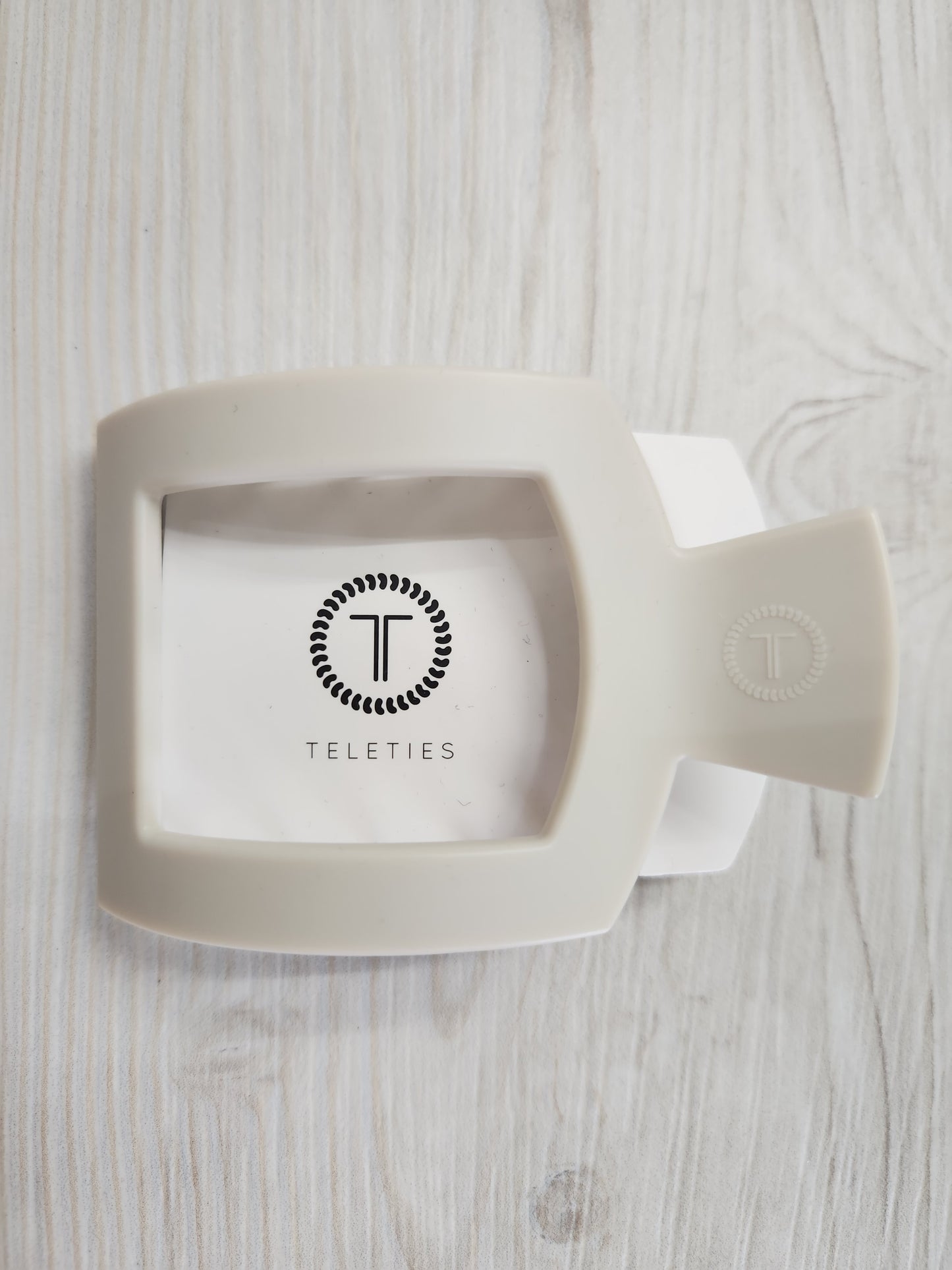 Teletie Medium Flat Square Clip