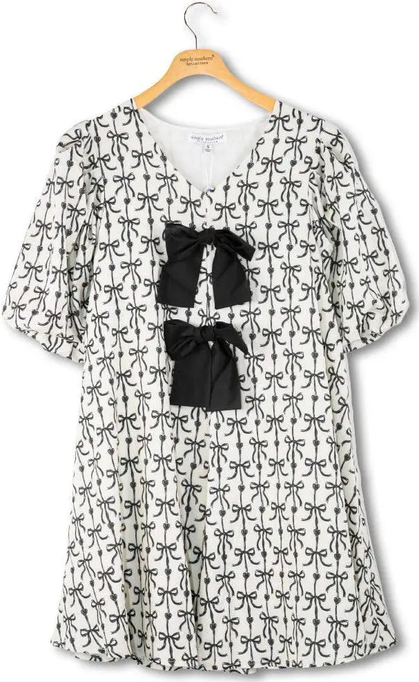 0126-YTH-DRS-BOW-LOVE